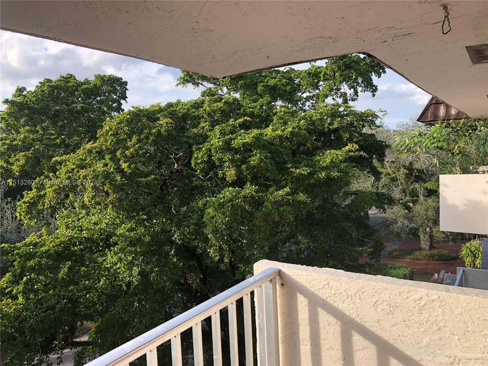 BISCAYNE POINT CONDO - Residential Lease