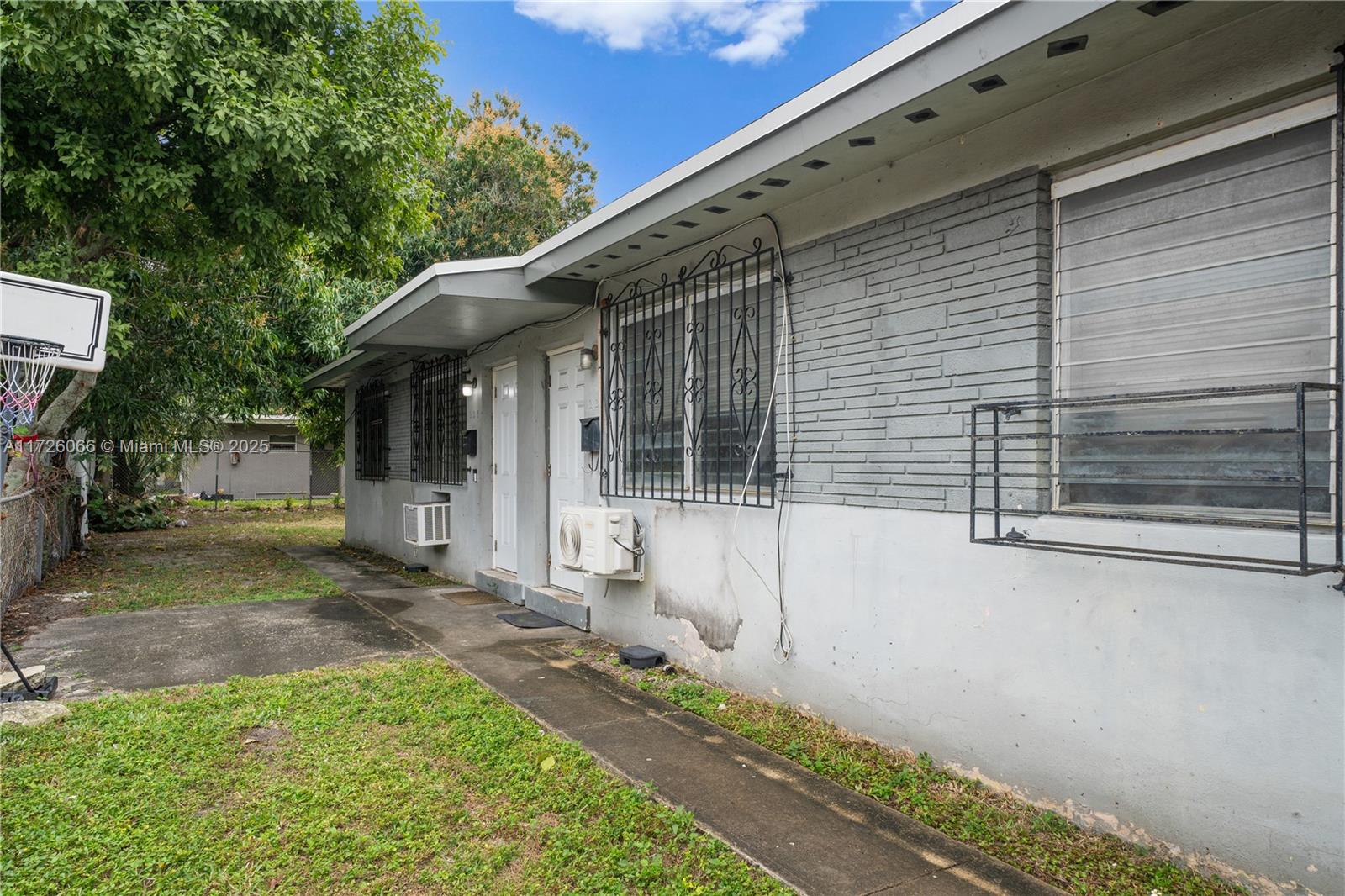 PLAT NO 1 OPA LOCKA - Residential Income
