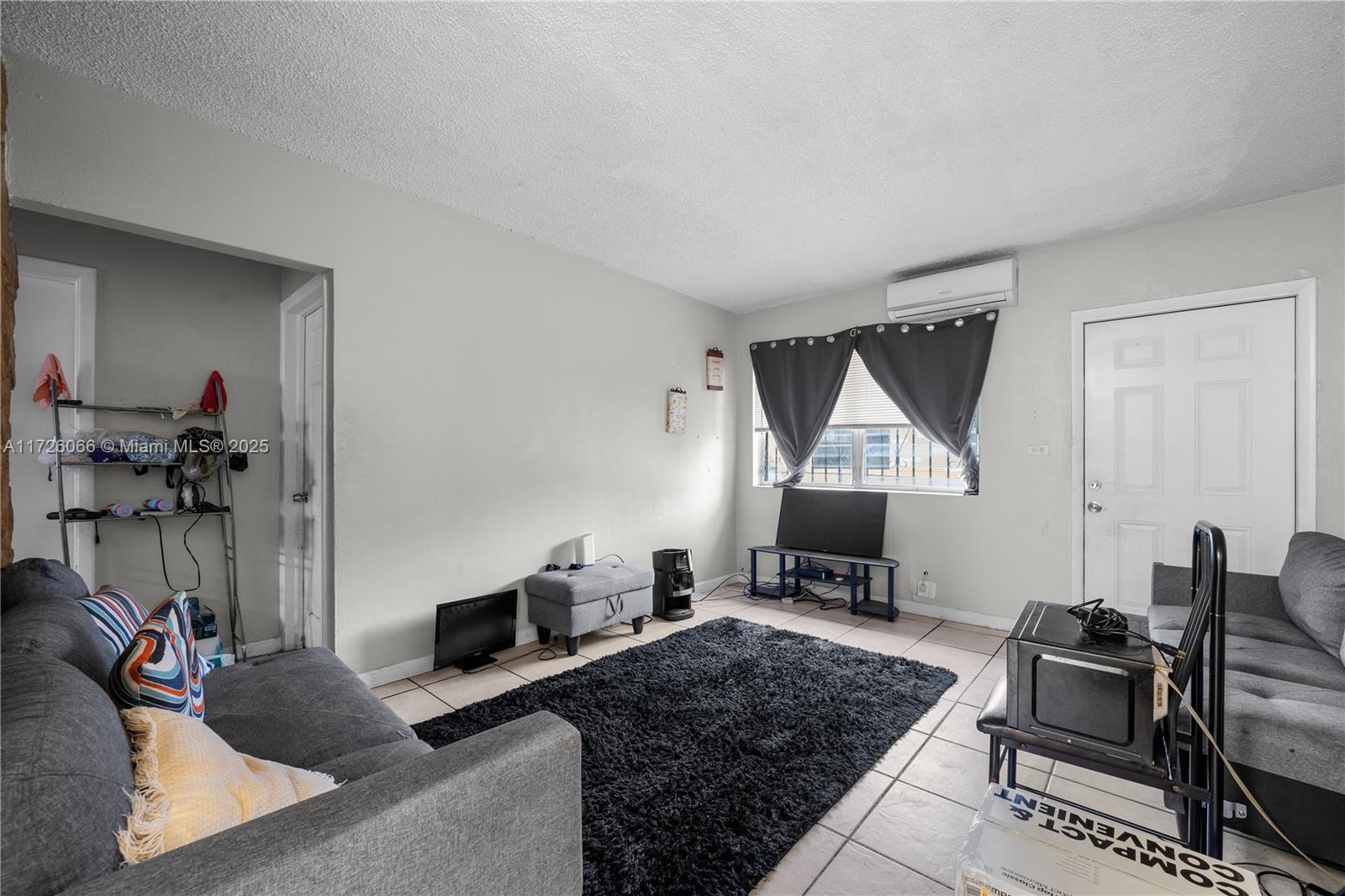 PLAT NO 1 OPA LOCKA - Residential Income