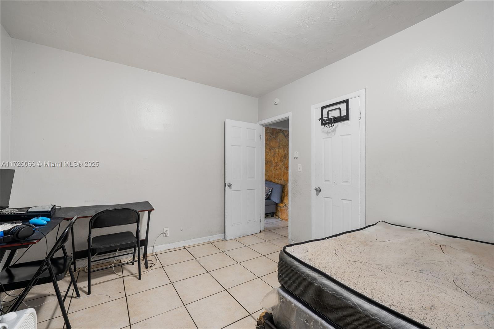 PLAT NO 1 OPA LOCKA - Residential Income
