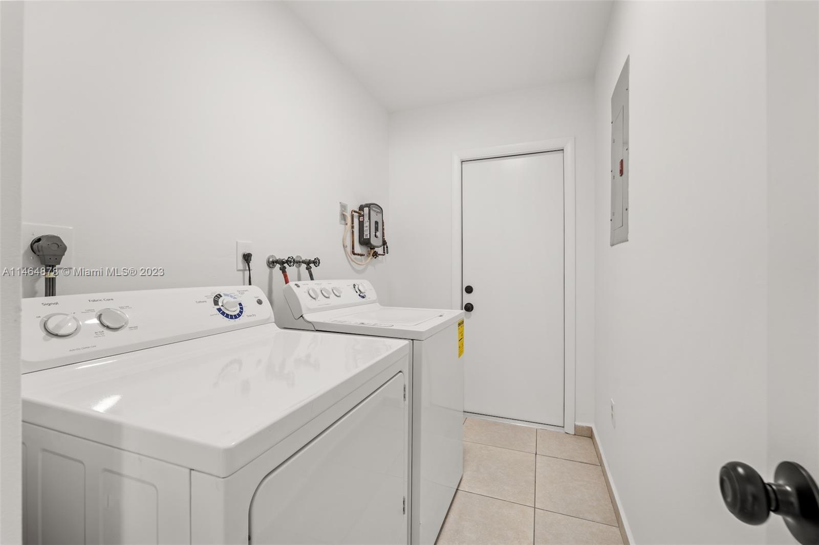 ROGERS ADDN - Residential Lease