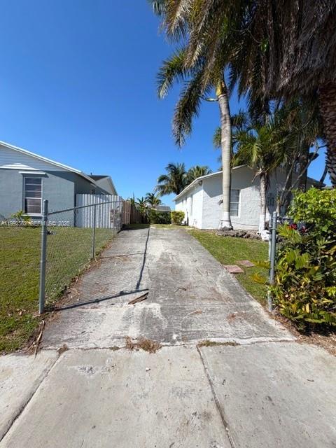 MEADOW WOOD MANOR SEC 4 - Residential