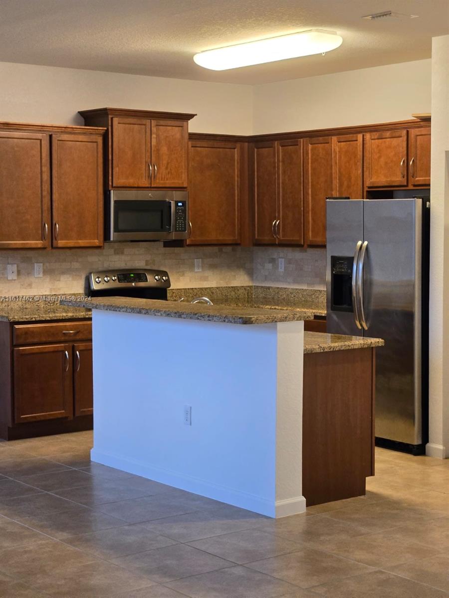 CYPRESS GROVE - Residential Lease
