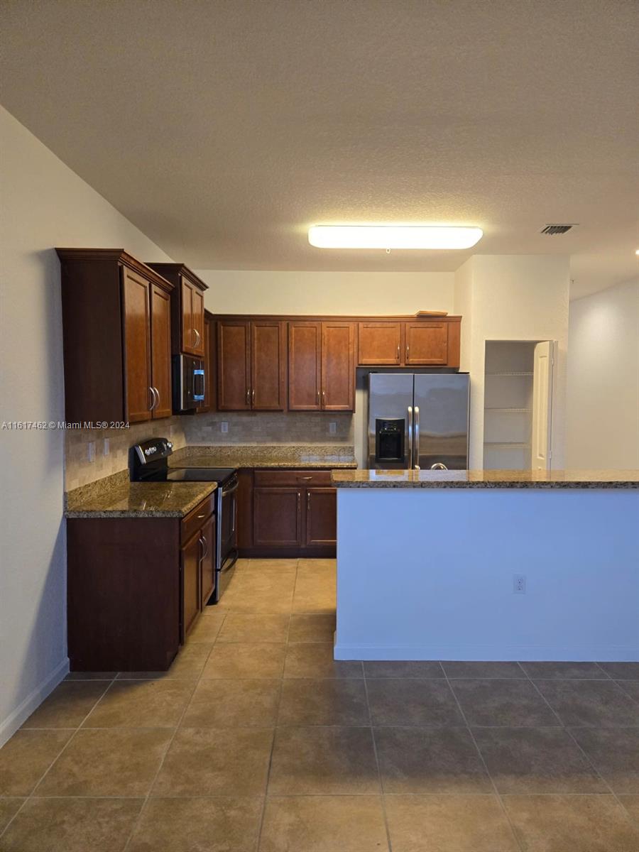 CYPRESS GROVE - Residential Lease