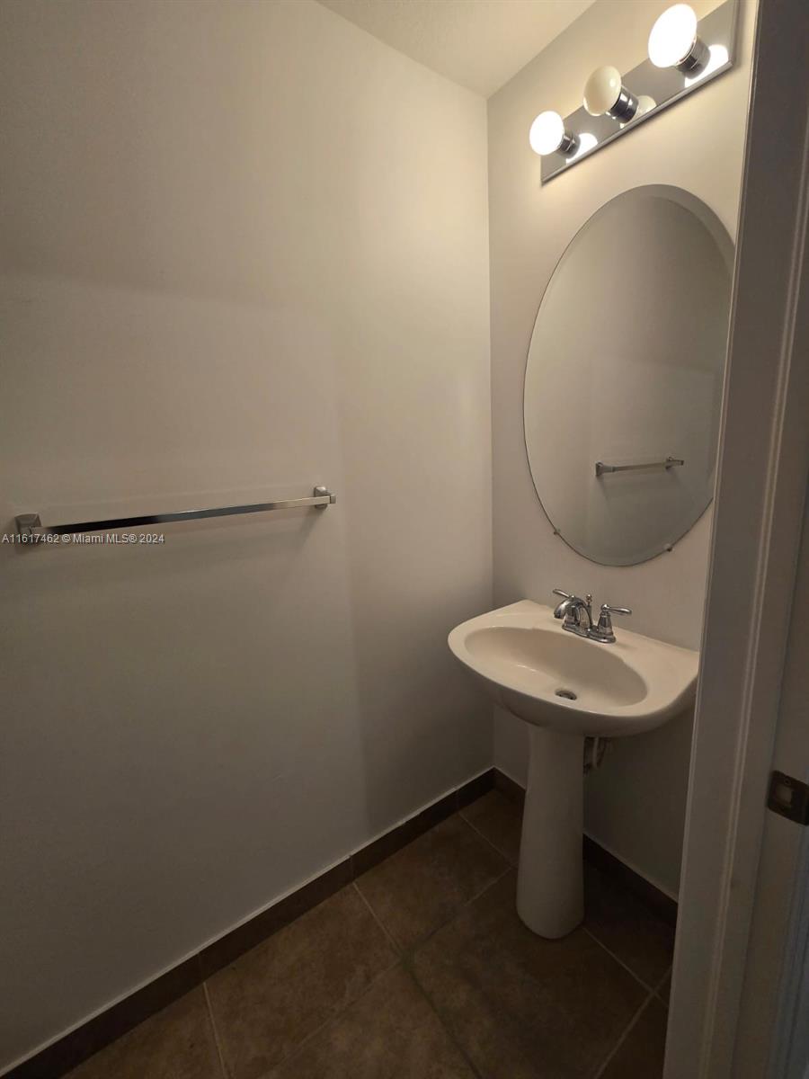 CYPRESS GROVE - Residential Lease