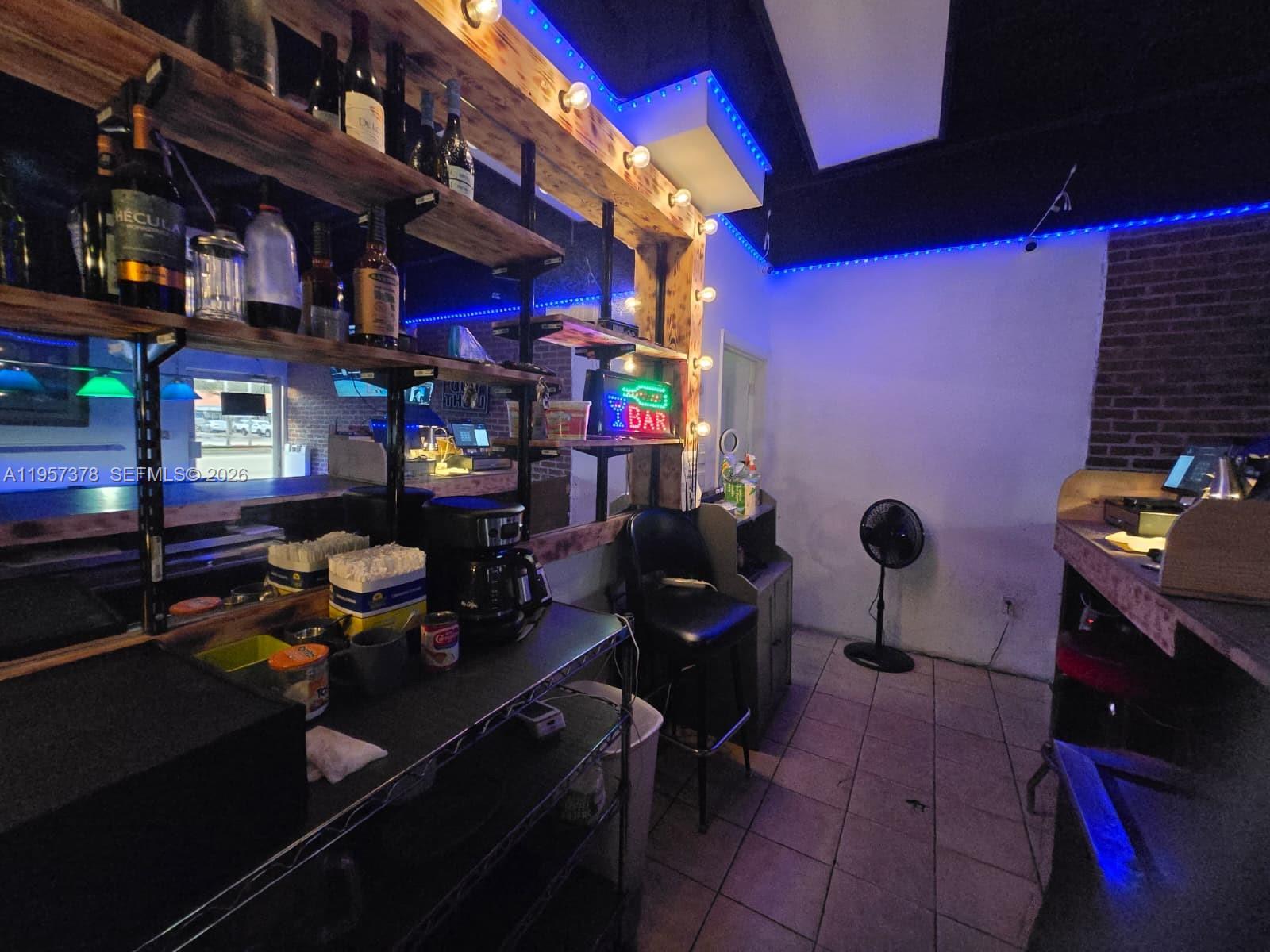 Turnkey restaurant & bar with 2COP license for sale on North Miami. This open an operating 2400 sqft asset sale comes fully equipped with hood and grease trap. Range, fryers and coolers. Is located on a plaza with plenty of parking. The buyer may qualify for a visa as as a full time restaurant business broker.