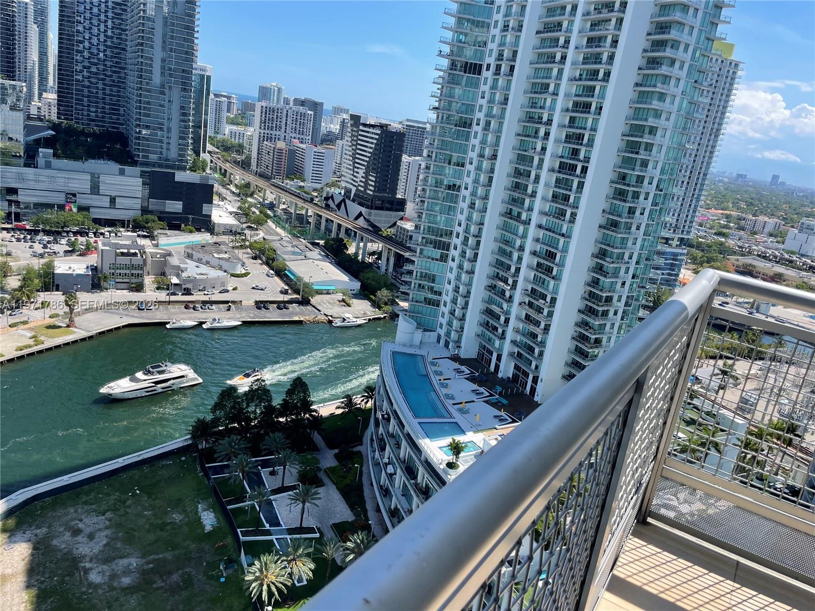 WIND CONDO - Residential