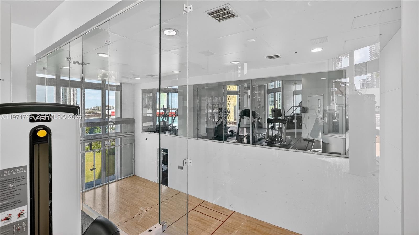 WIND CONDO - Residential