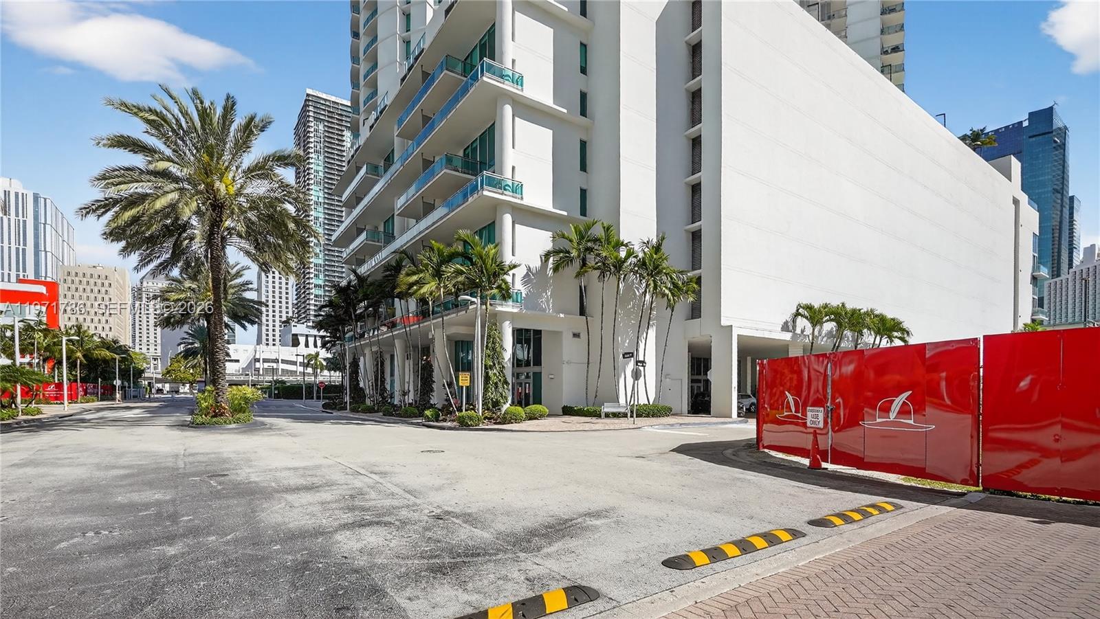 WIND CONDO - Residential
