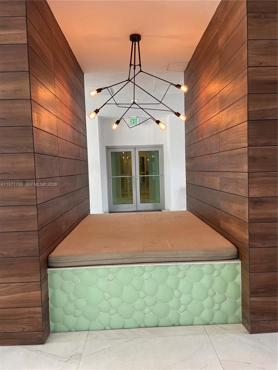 WIND CONDO - Residential
