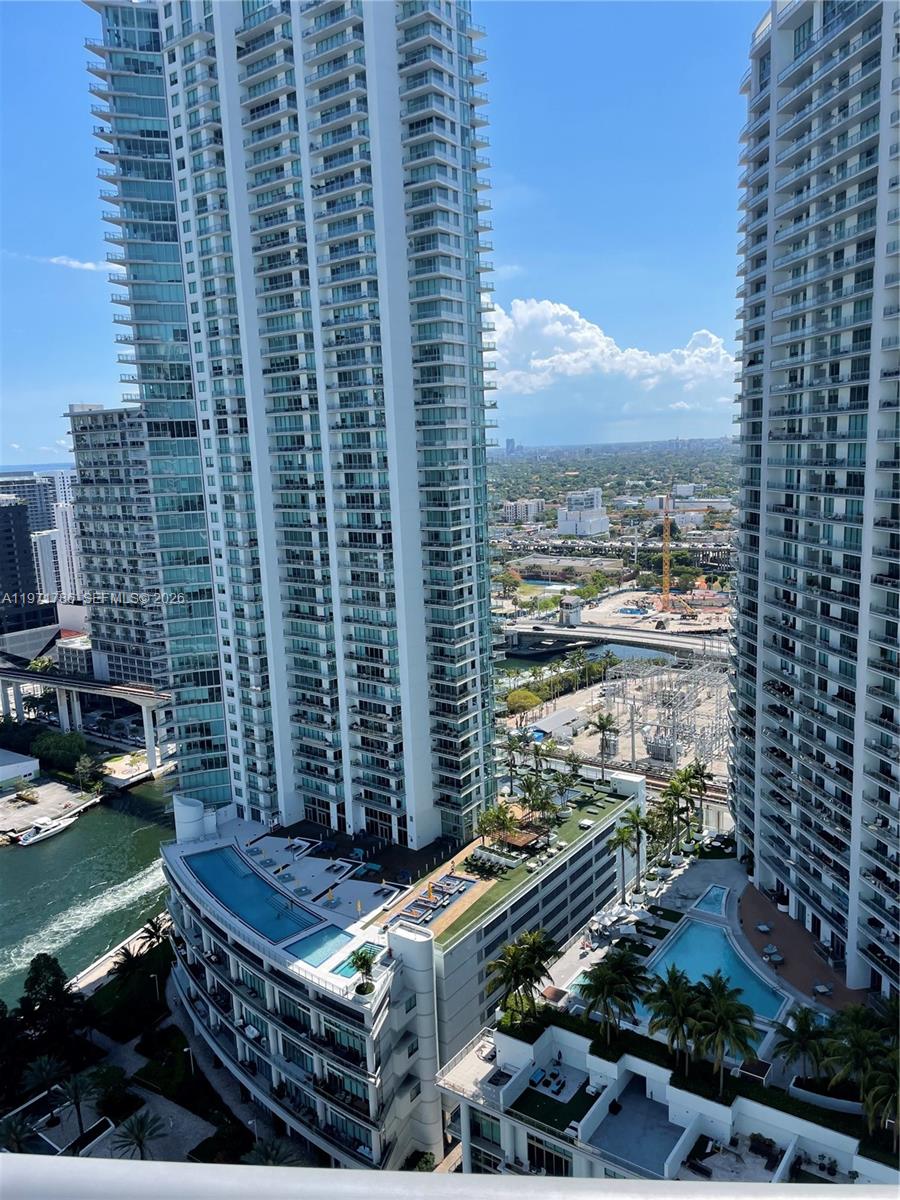 WIND CONDO - Residential