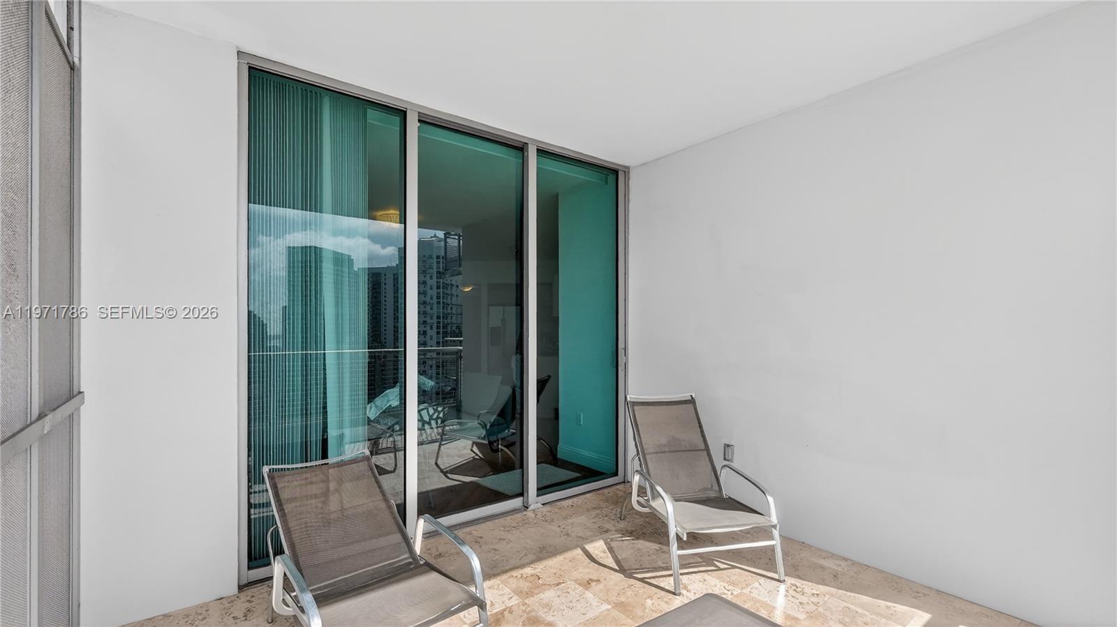 WIND CONDO - Residential