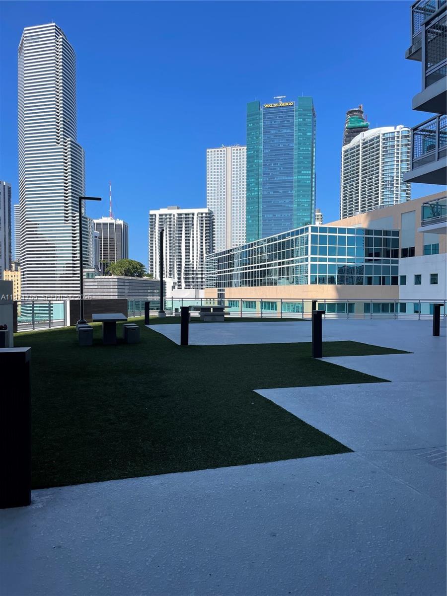 WIND CONDO - Residential