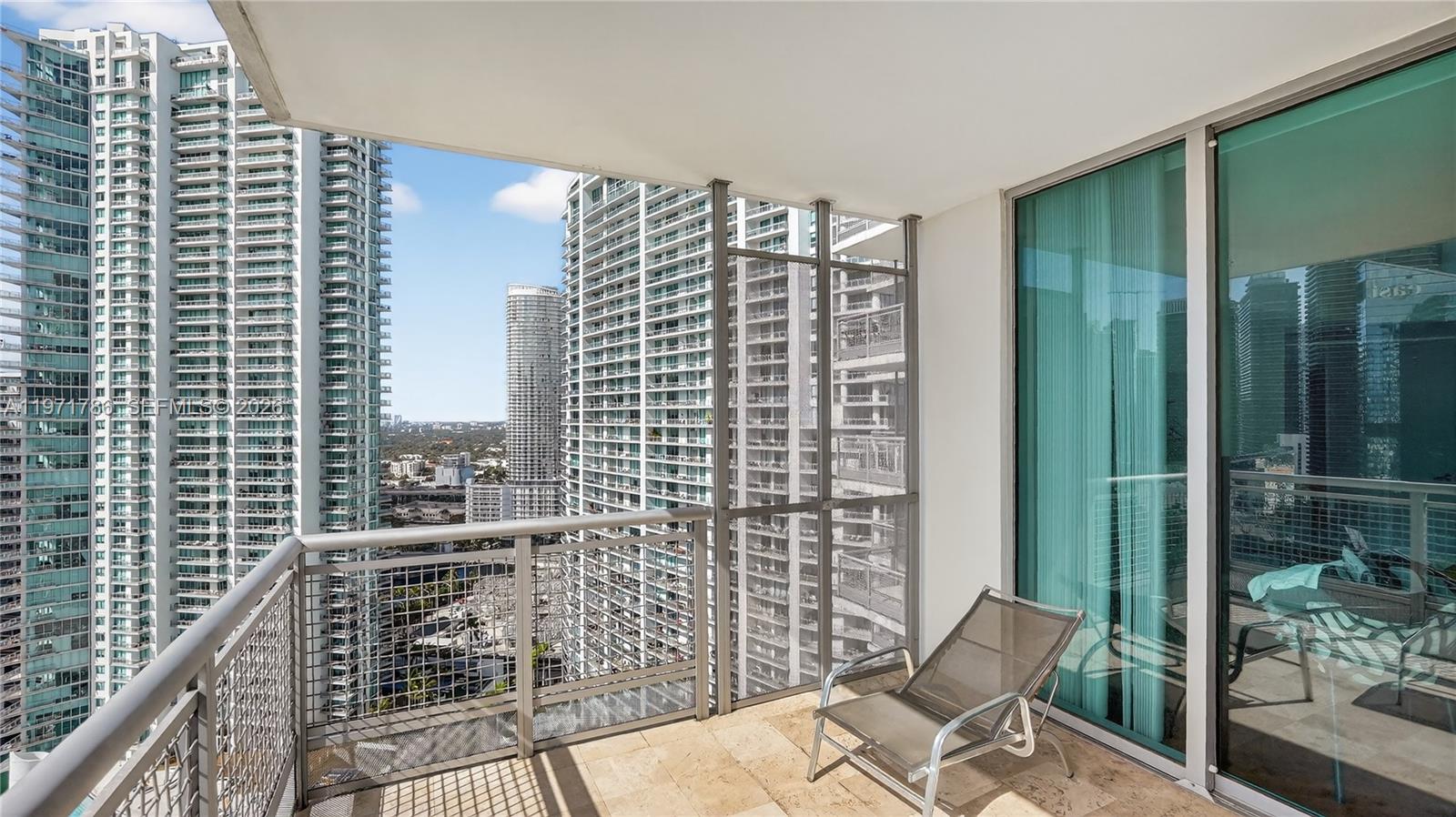 WIND CONDO - Residential
