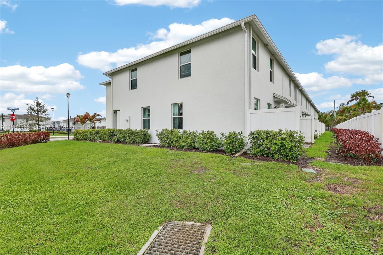WILLOUGHBY TOWNHOMES PUD - Residential