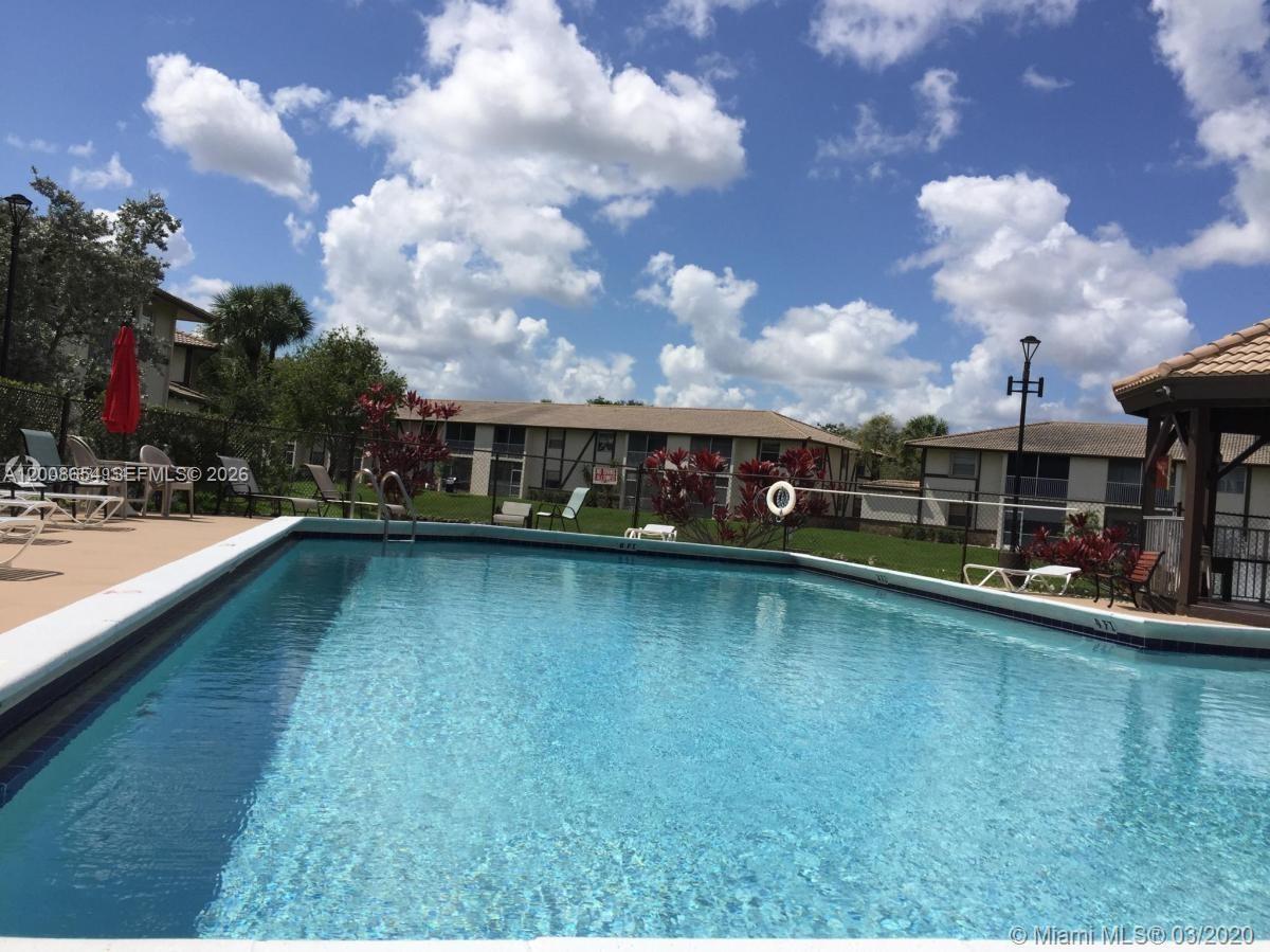 RAMBLEWOOD EAST CONDO - Residential