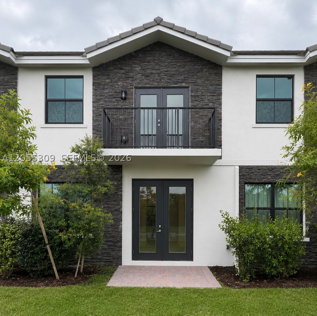 SPYKES GROVE - Residential Lease