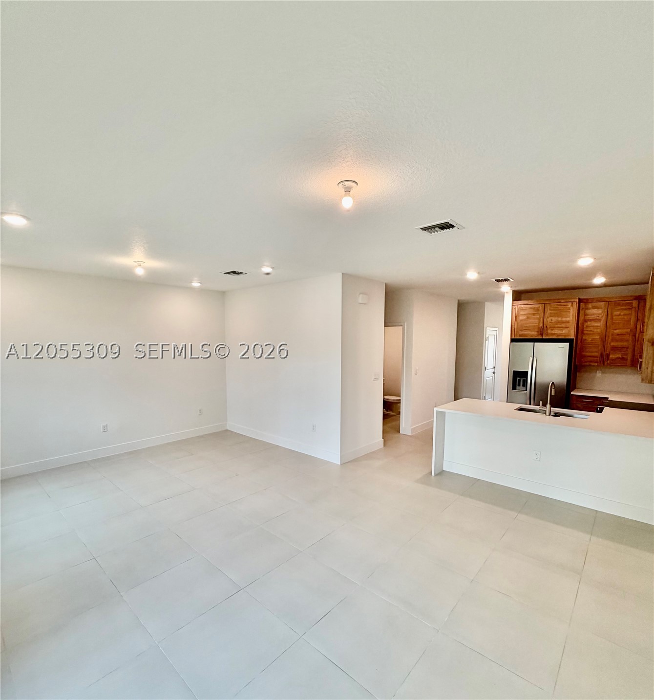 SPYKES GROVE - Residential Lease