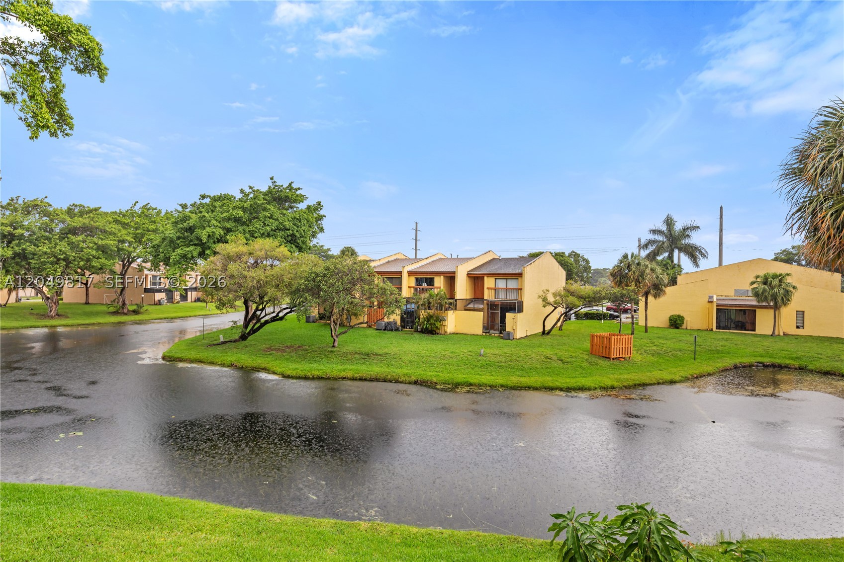 WESTVIEW CONDOMINIUM NO F - Residential