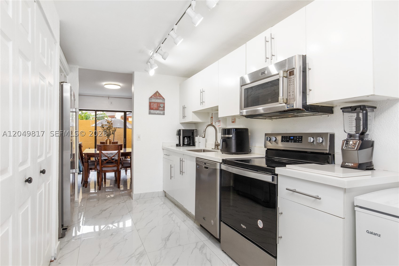 WESTVIEW CONDOMINIUM NO F - Residential