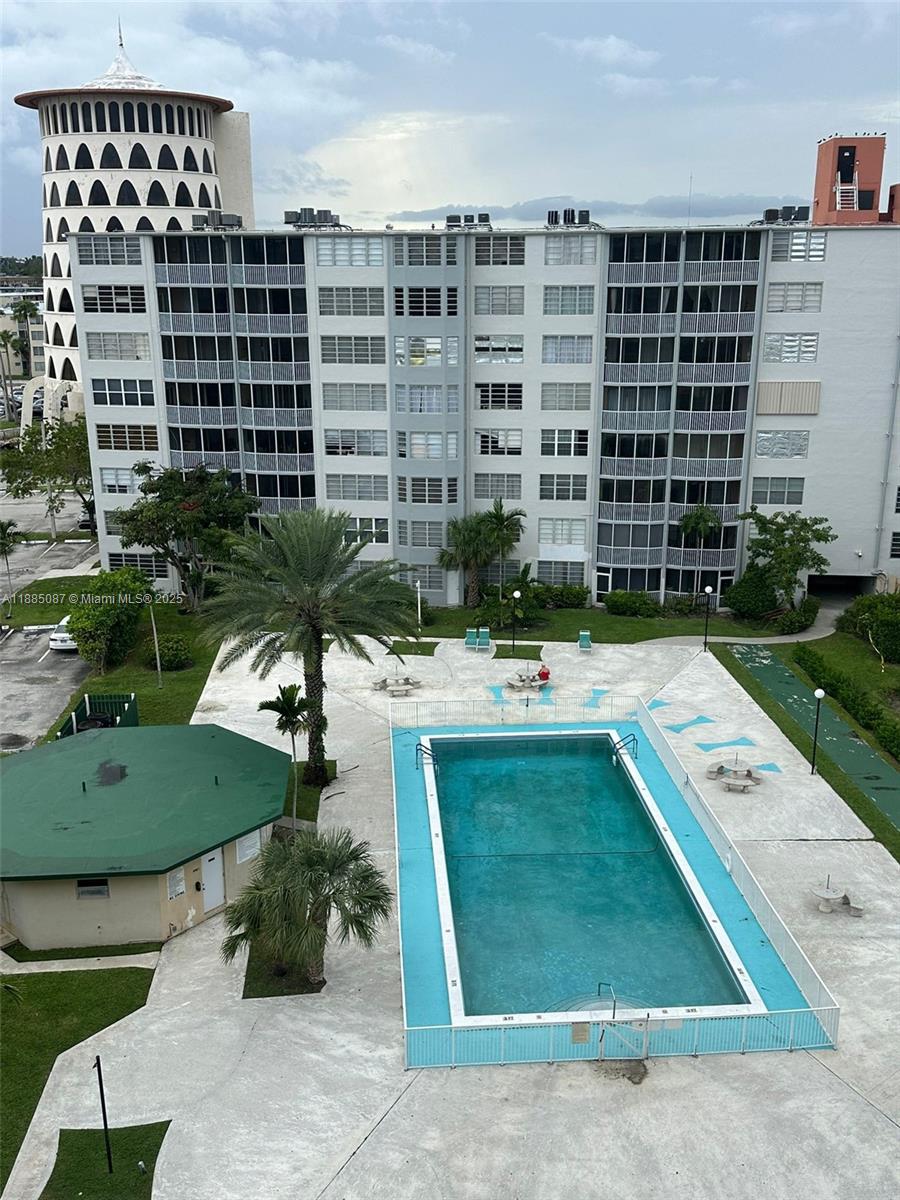 Spacious 1-bedroom, 1.5-bath condo located on the 8th floor of the desirable Jade Winds community. Enjoy a balcony with high-impact hurricane sliding doors and breathtaking views of the Aventura skyline and Collins towers, plus lake and pool views from the entrance. The unit includes all appliances and tile floors throughout. The building has been recently renovated and features brand-new elevators. Gated community with 24-hour security and pool. Conveniently located near Aventura Mall, I-95, schools, and shopping.