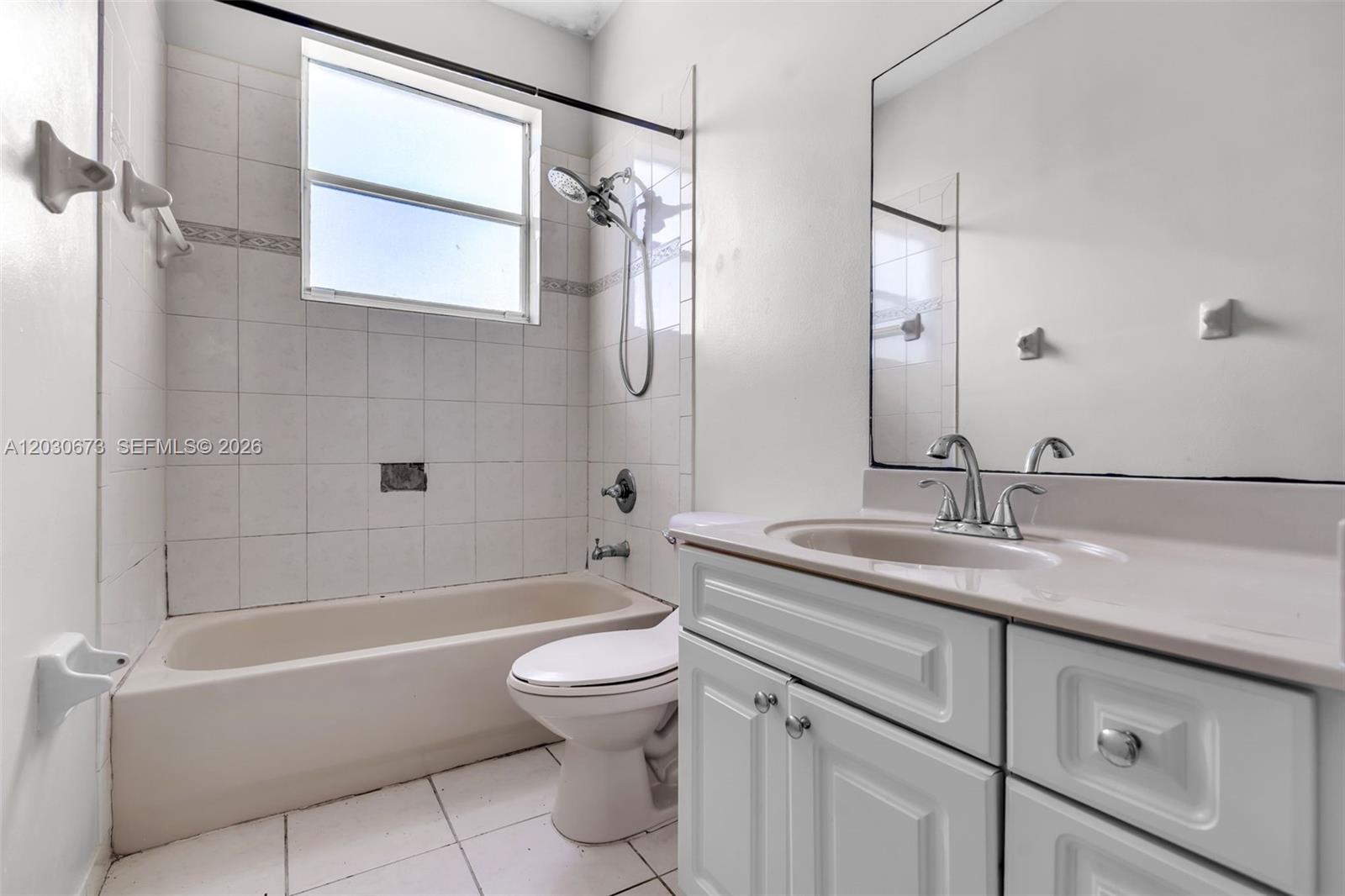 SANTORINI AT VIZCAYA - Residential Lease