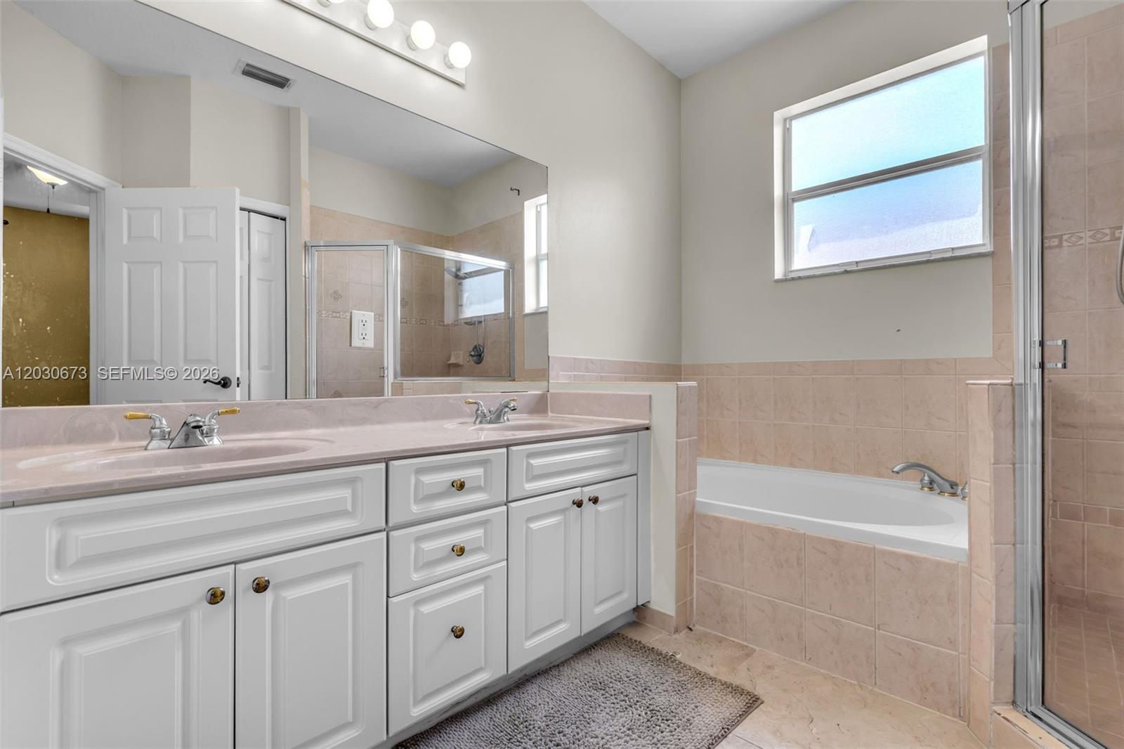 SANTORINI AT VIZCAYA - Residential Lease