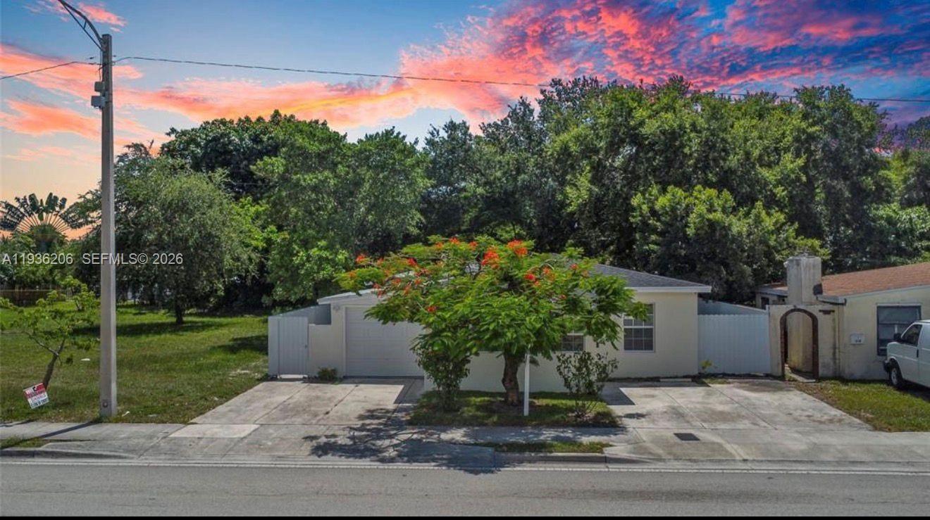 Beautifully 3-bedroom, 2-bath single-family home in Fort Lauderdale offering over 1,900 sq. ft. This move-in-ready property features a brand-new roof, updated kitchen ,stainless-steel appliances, and beautiful bathrooms. Upon entry, you’re welcomed by a bright and expansive living area that flows seamlessly into the kitchen, enhanced by abundant natural light, neutral paint tones, and an open layout ideal for both everyday living and entertaining. The kitchen offers ample cabinetry for generous storage and functionality.
Downtown Fort Lauderdale is less than a mile away, with Fort Lauderdale Beach just 10 minutes away and Fort Lauderdale–Hollywood International Airport approximately 15 minutes away, offering exceptional convenience and accessibility.
Zoned RD-15 (medium density), this property presents excellent development potential, allowing for single or duplex use, making it an attractive opportunity for homeowners and investors alike.
