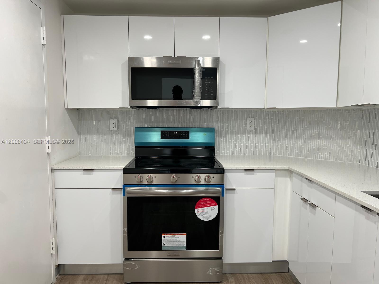 ARLEN HOUSE WEST CONDO - Residential