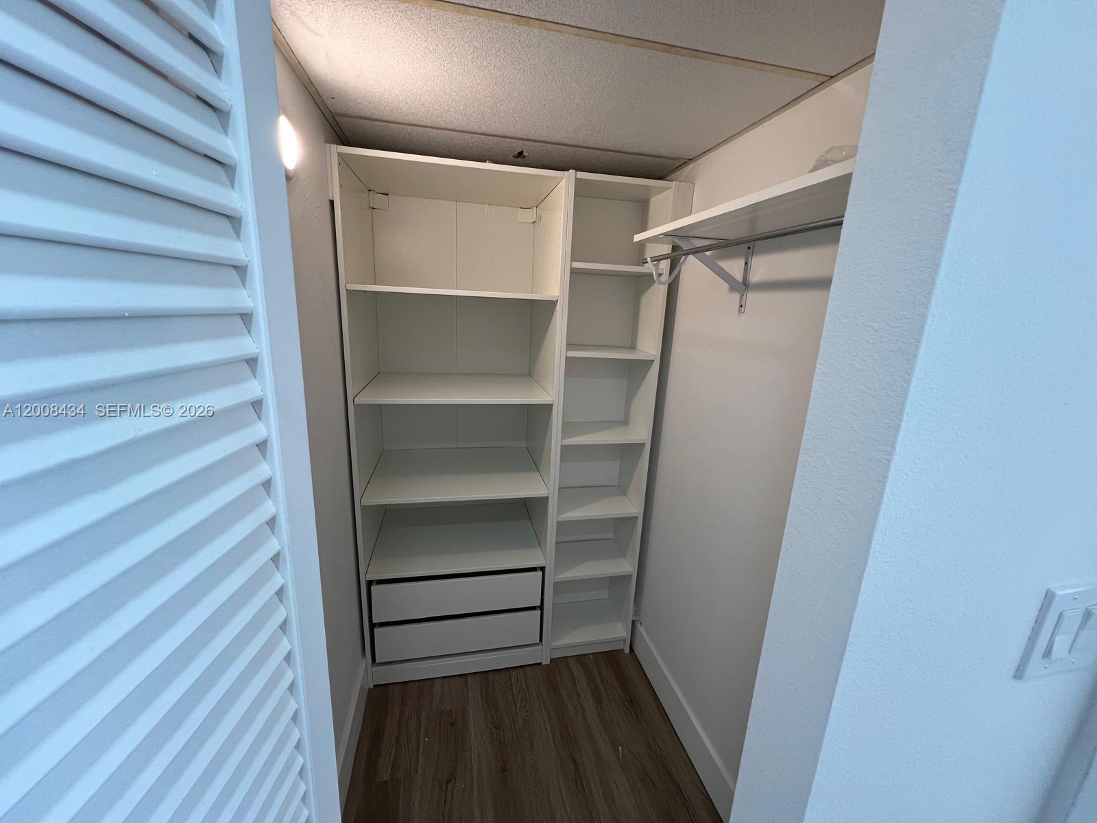 ARLEN HOUSE WEST CONDO - Residential