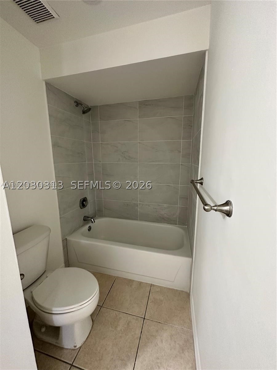 ESPRIT CONDO - Residential Lease
