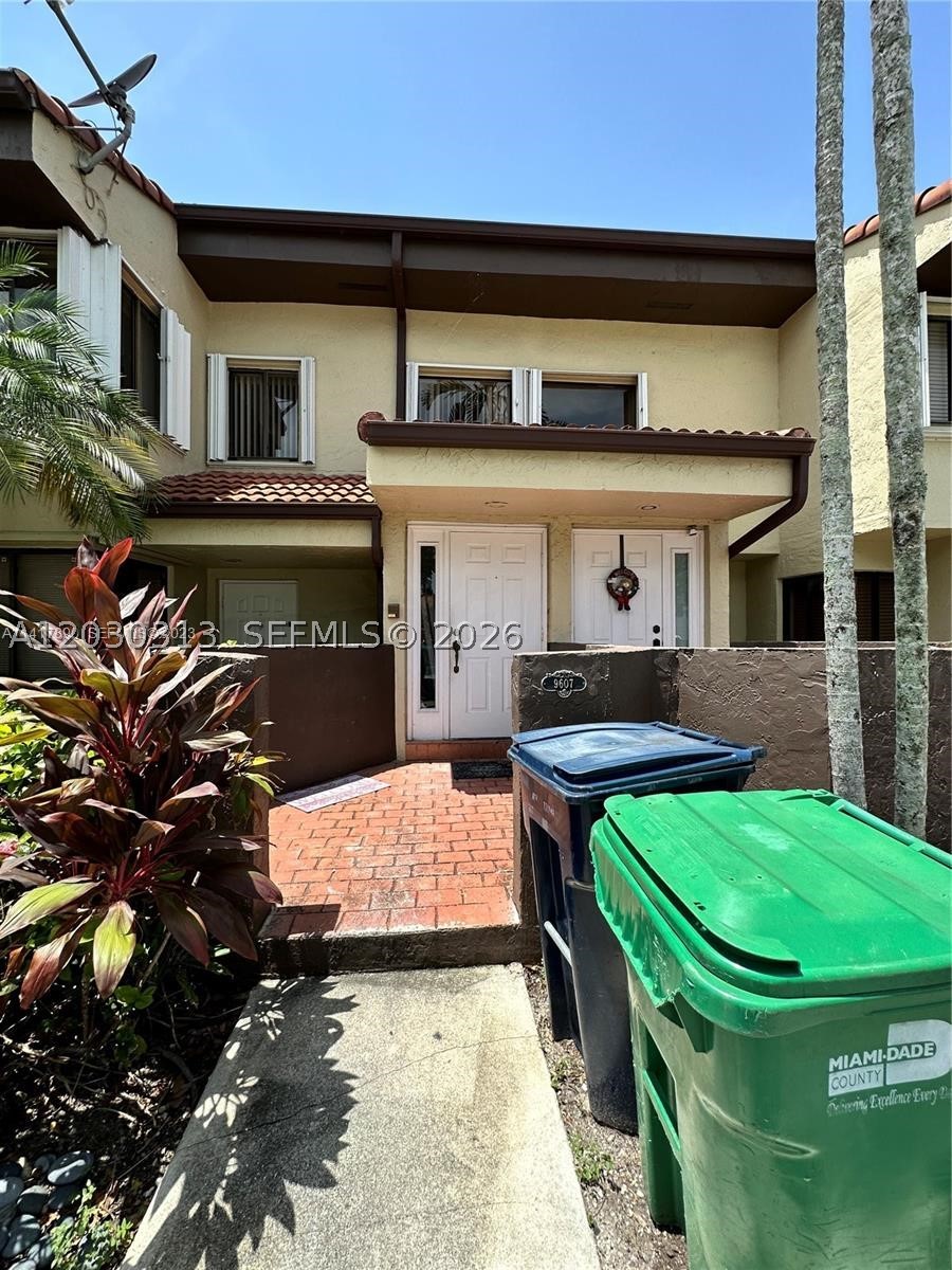 ESPRIT CONDO - Residential Lease