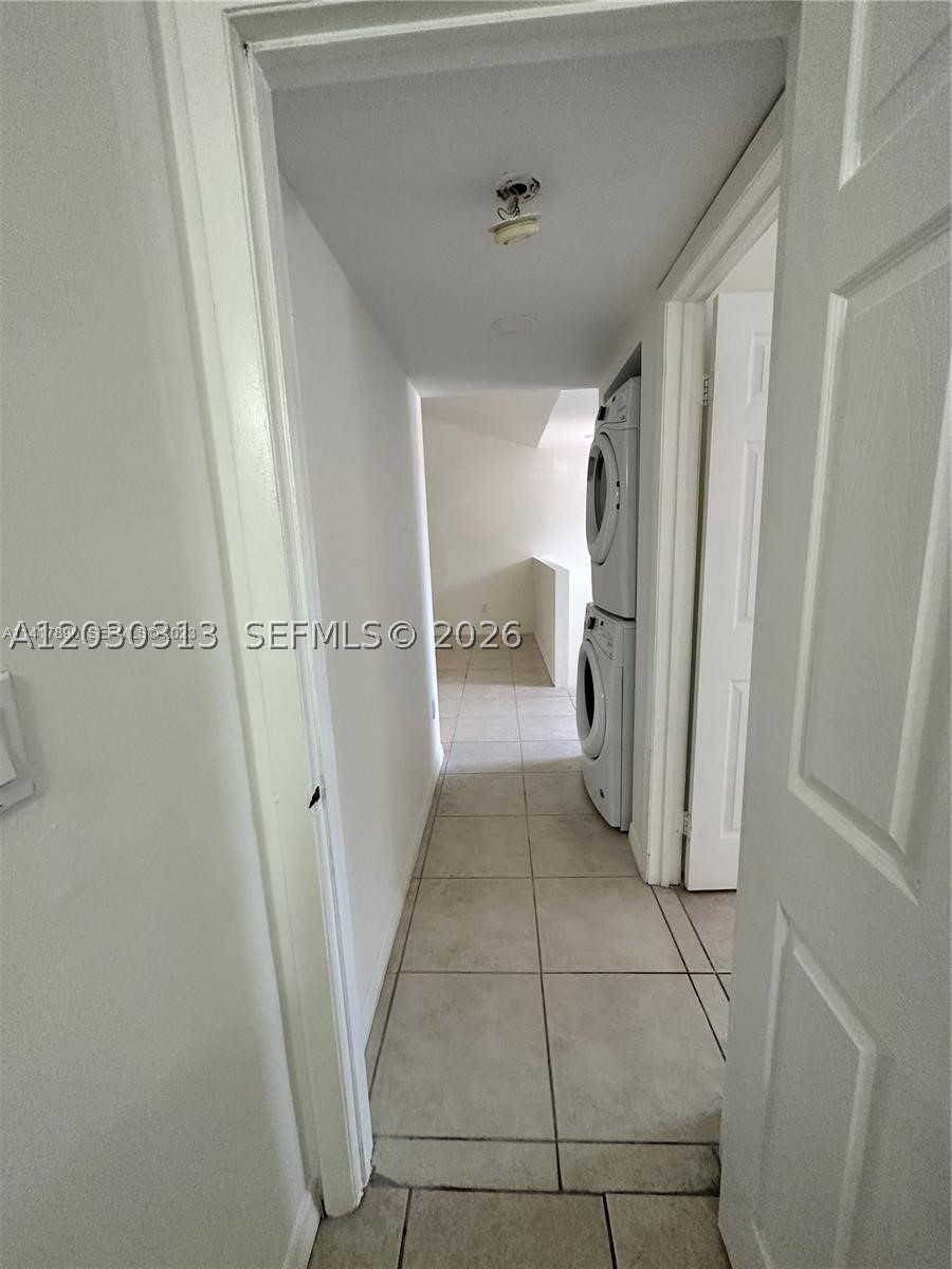 ESPRIT CONDO - Residential Lease