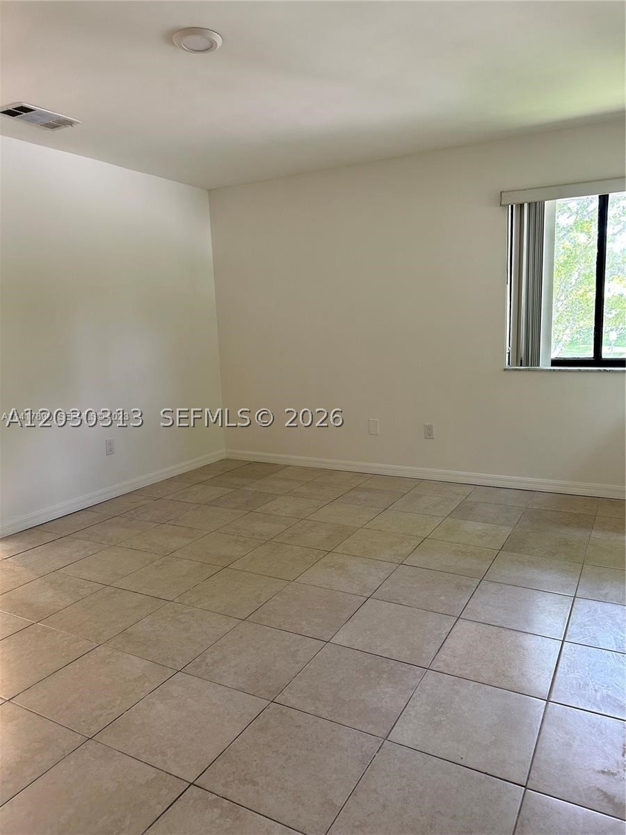 ESPRIT CONDO - Residential Lease