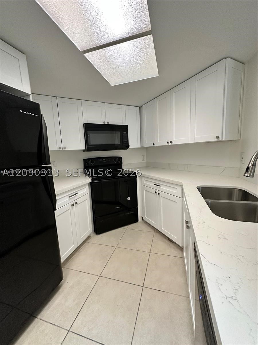ESPRIT CONDO - Residential Lease