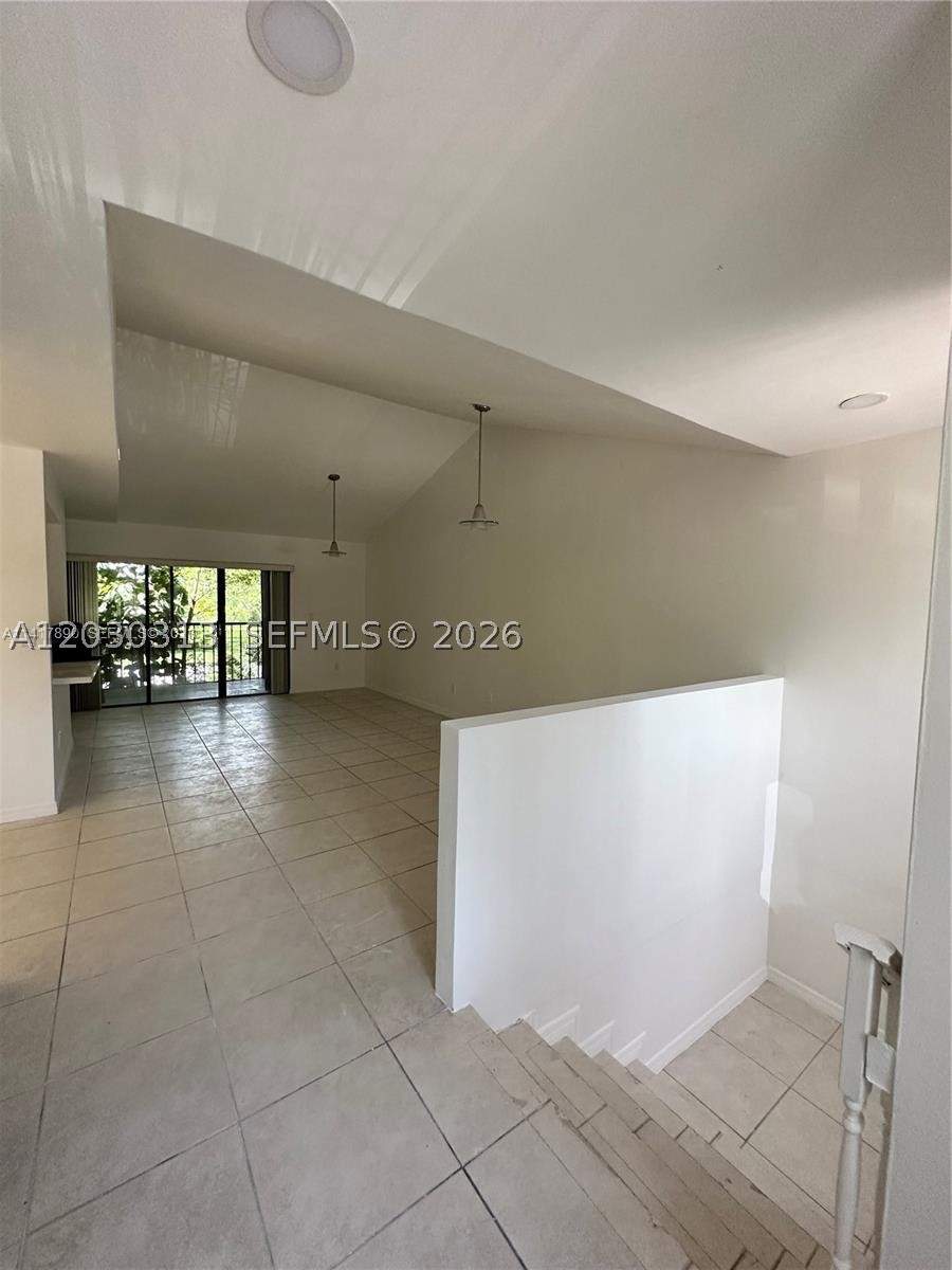ESPRIT CONDO - Residential Lease
