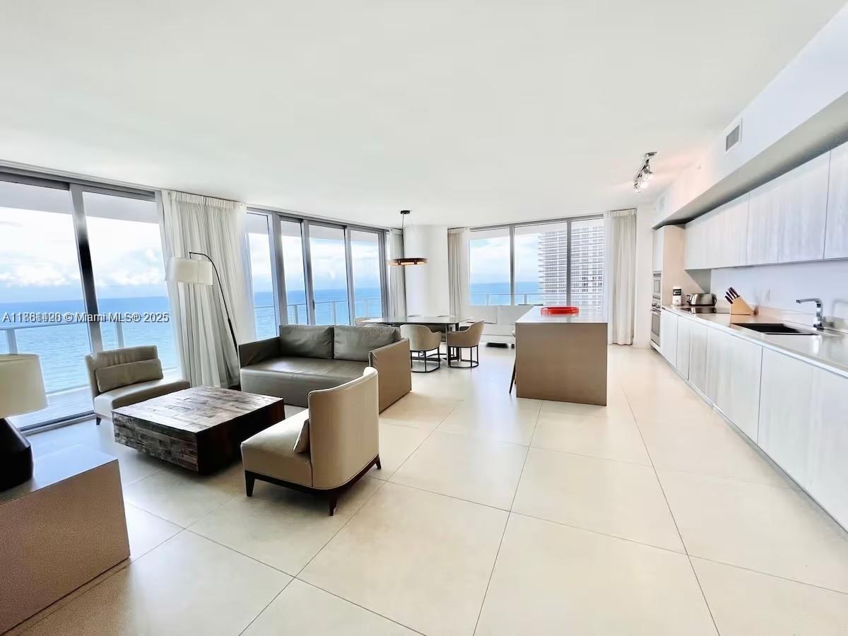 LYFE HYDE - Residential