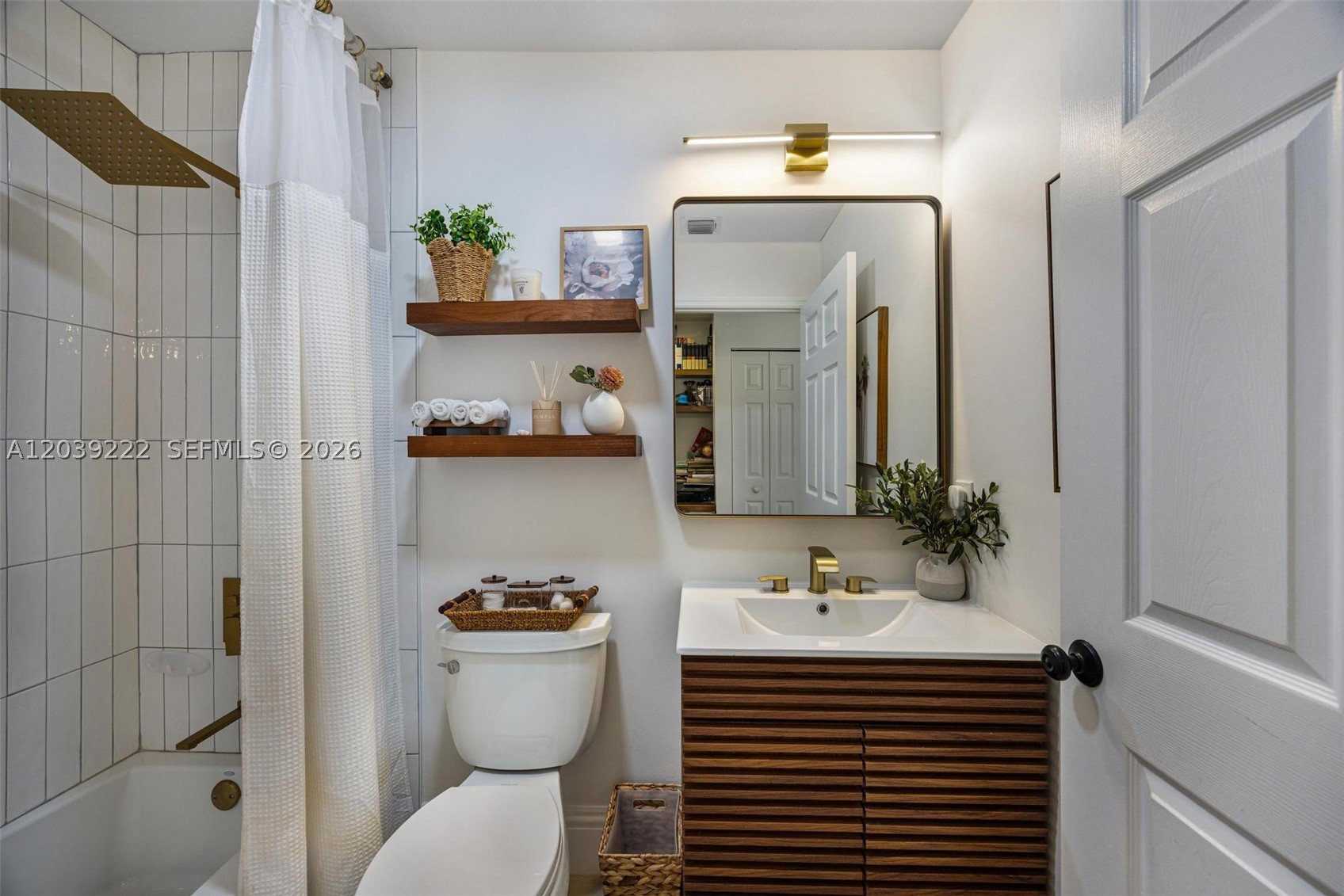 PELICAN BAY AT OLD CUTLER - Residential