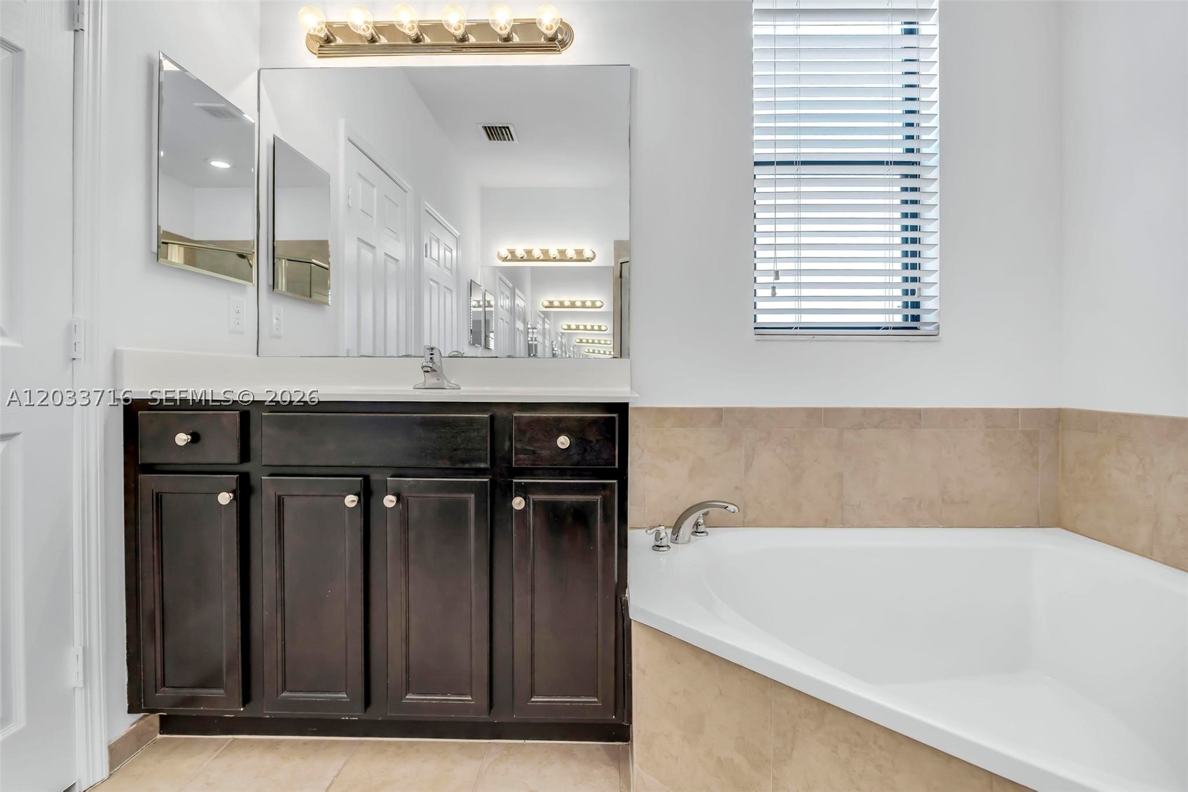 AQUABELLA SECTION ONE - Residential Lease