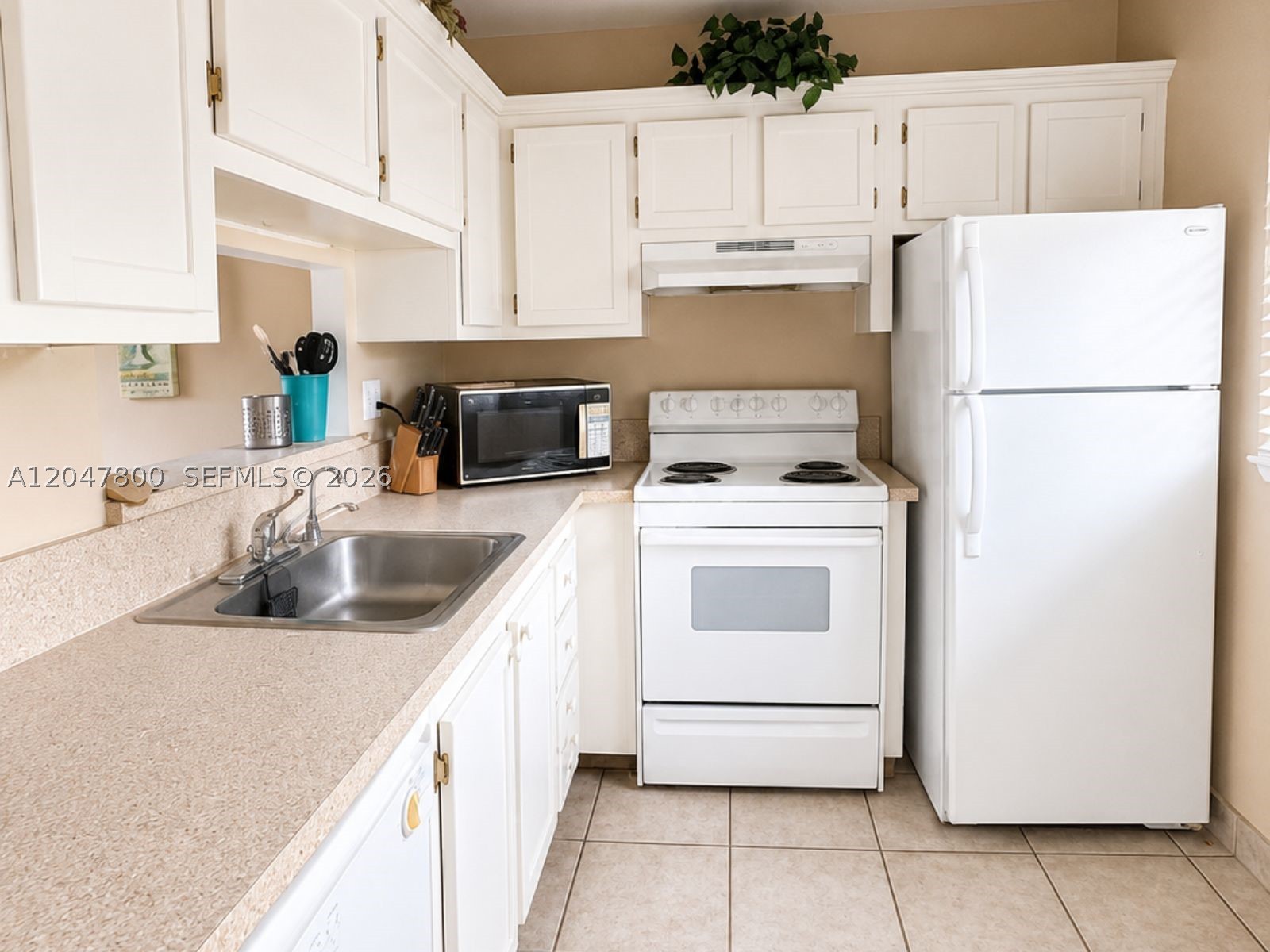 WALNUT GARDENS CONDO - Residential
