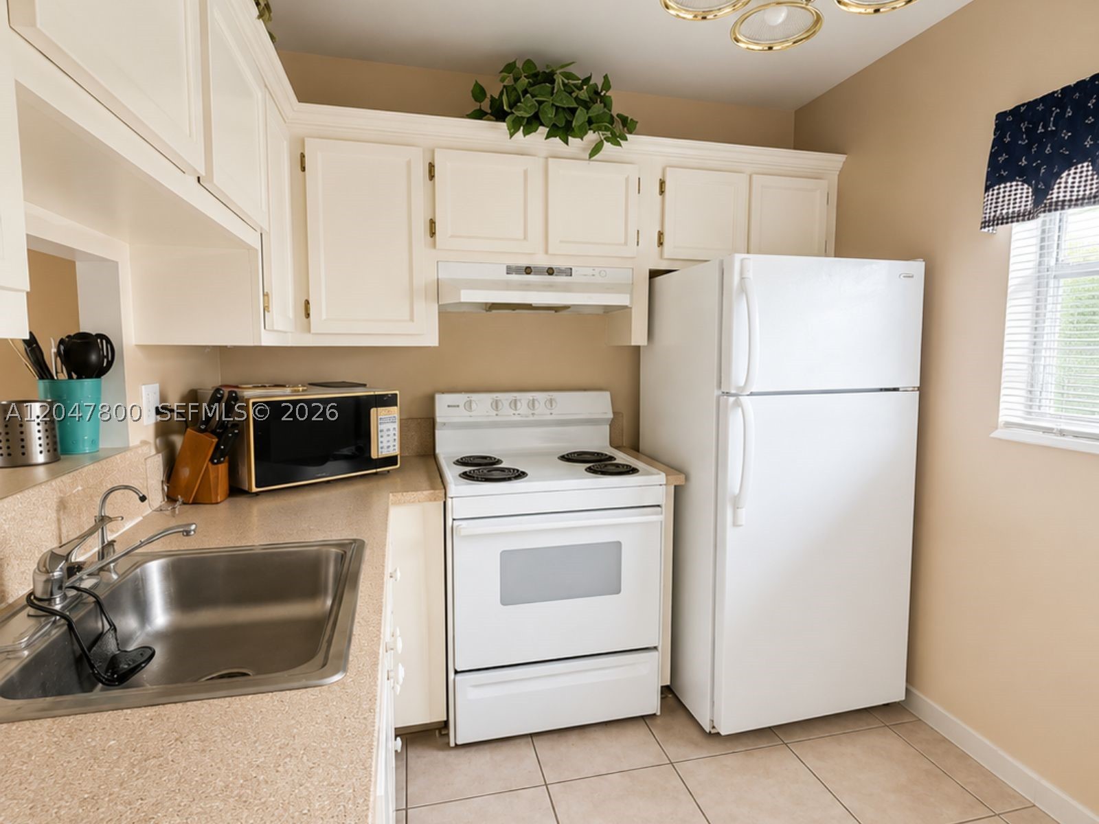 WALNUT GARDENS CONDO - Residential