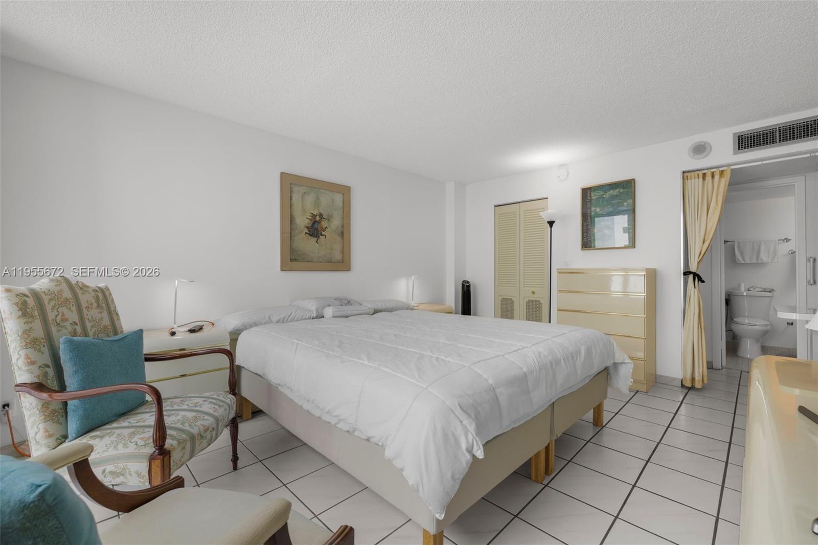 MIRASOL OCEAN TOWERS COND - Residential