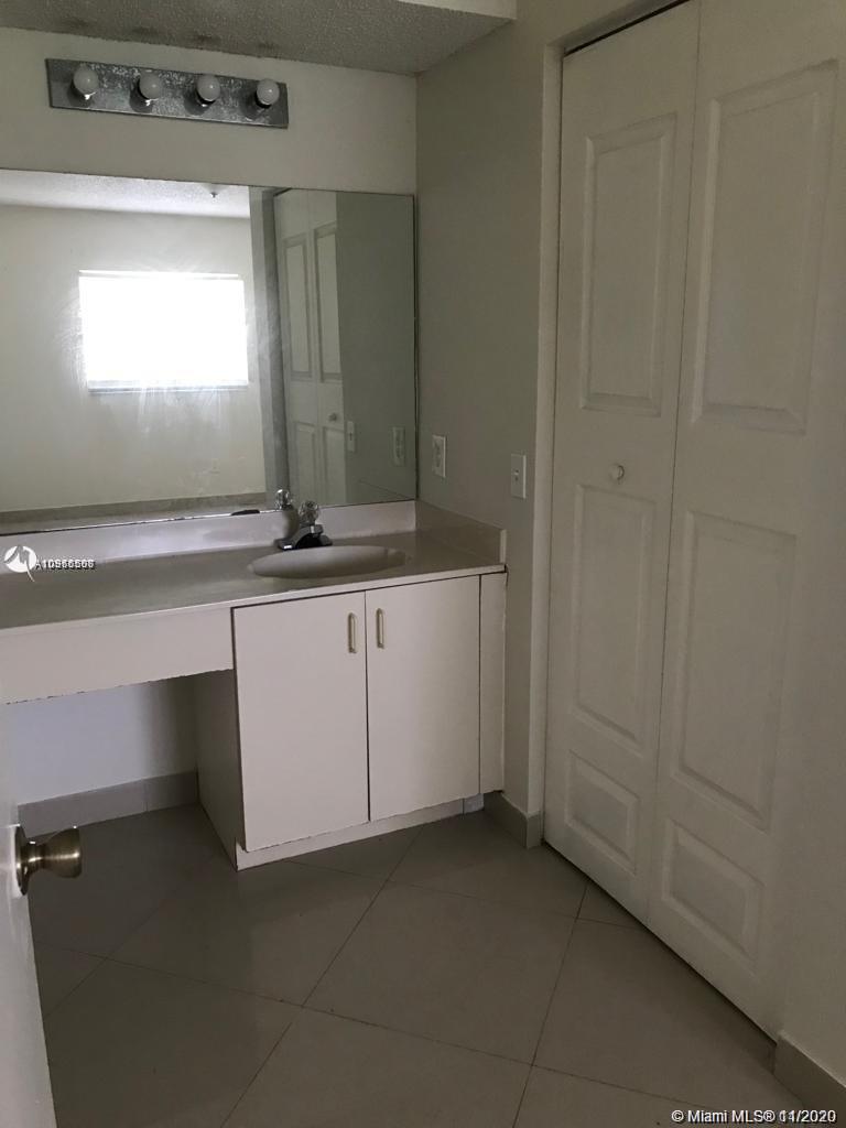 LAKEWOOD AT EMERALD HILLS - Residential Lease