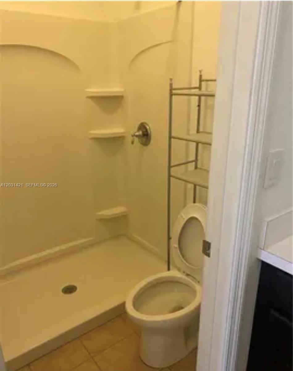 EDC ASSOCIATES PLAT - Residential Lease