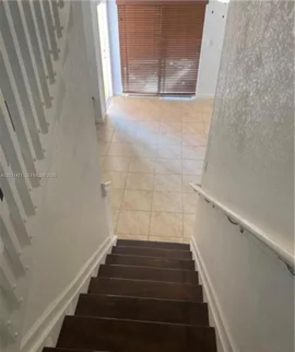 EDC ASSOCIATES PLAT - Residential Lease