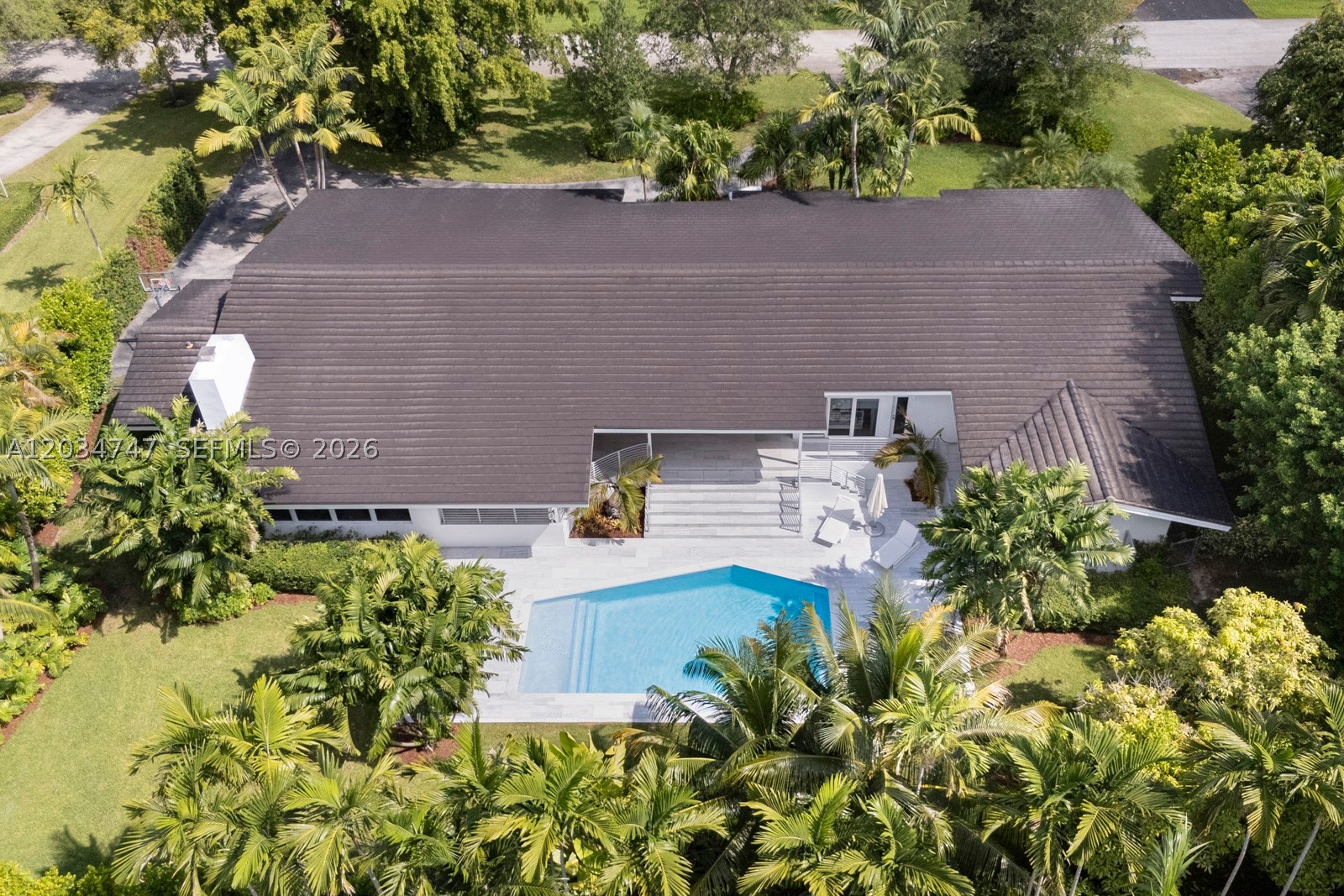 PINE BAY ESTATES SEC 1 - Residential