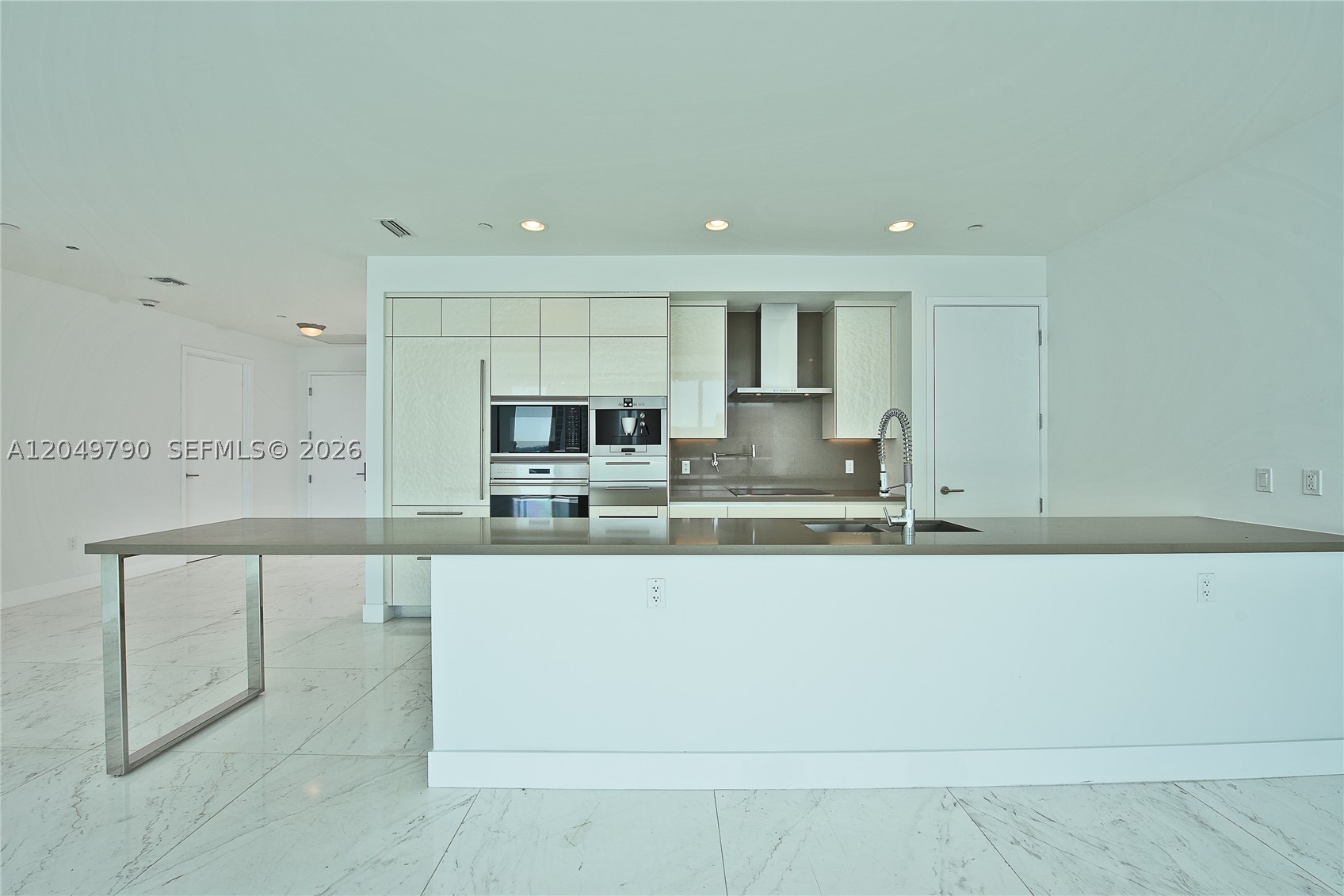 CHATEAU BEACH CONDO - Residential Lease