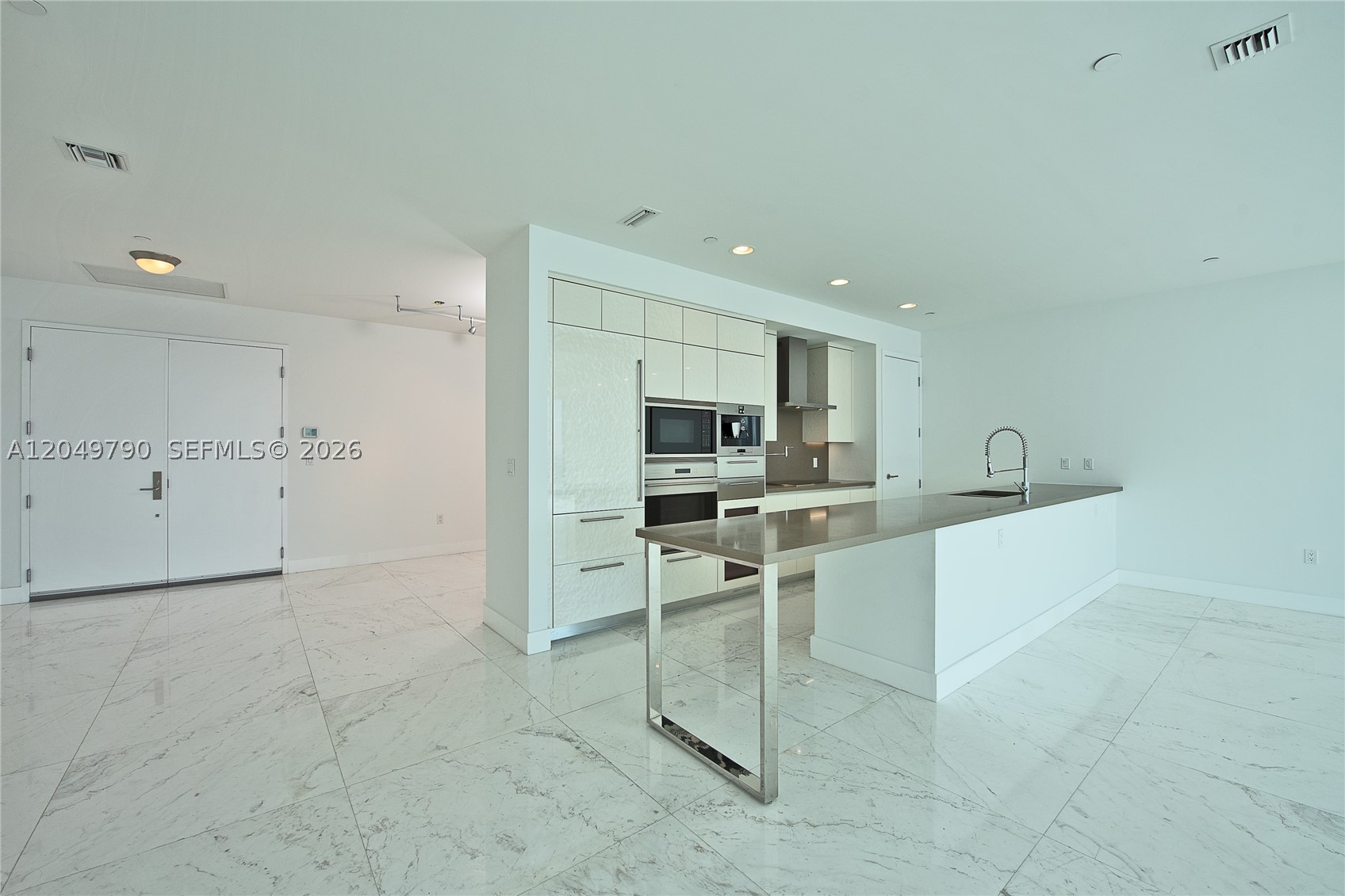 CHATEAU BEACH CONDO - Residential Lease