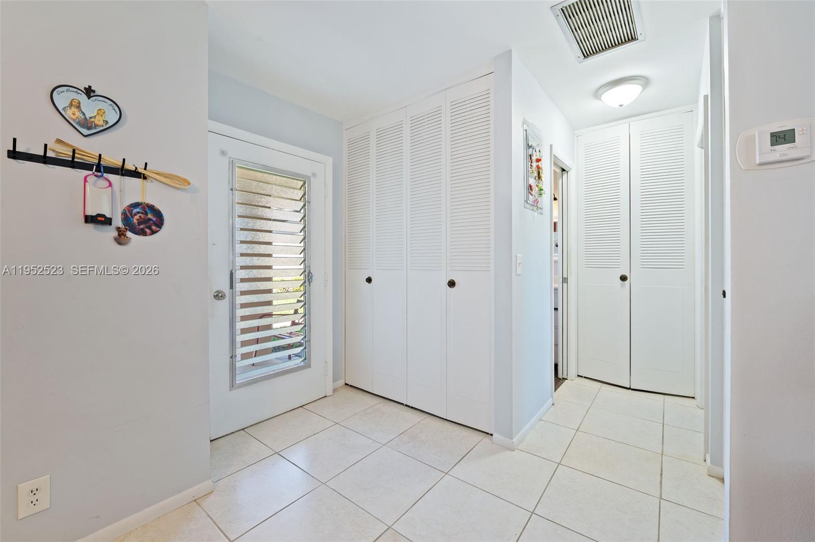 CRESTHAVEN VILLAS CONDO 2 - Residential