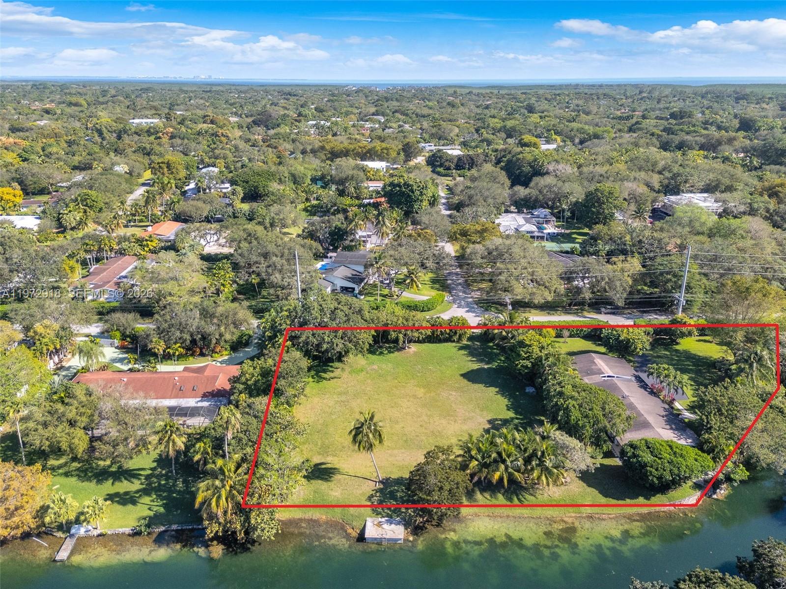 ROCK LAKE - Residential